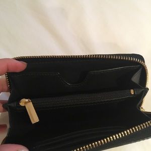 Tory Burch Bags - Tory Burch Wallet Tory Burch Bags - Tory Burch Wallet